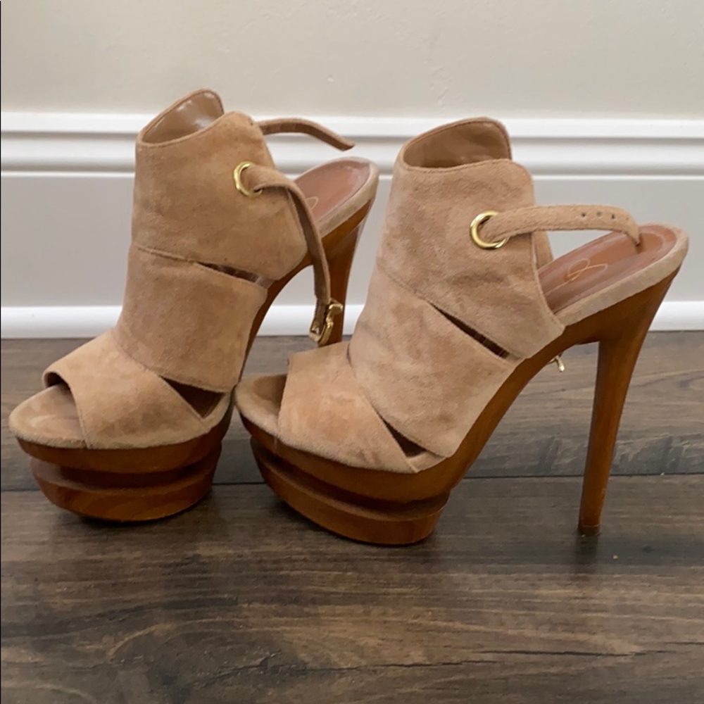 Jessica Simpson heels